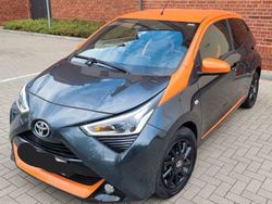 Grau Gebraucht 2021 Toyota Aygo Kleinwagen | 10.500 € (Fairer Preis)