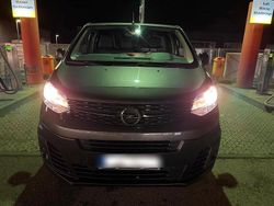 Grau Gebraucht 2020 Opel Vivaro Van / Kleinbus | 20.999 € (Teuer)