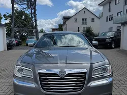 Grau Gebraucht 2012 Lancia Thema Platinum Limousine | 13.850 €
