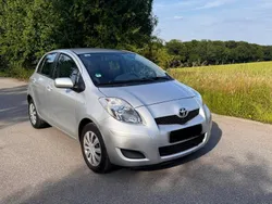 Silber Gebraucht 2009 Toyota Yaris Kleinwagen | 7.200 € (Etwas zu teuer)