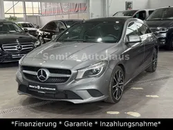 Grau Gebraucht 2015 Mercedes CLA200 Shooting Brake Kombi | 18.990 € (Fairer Preis)