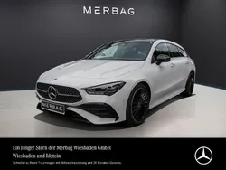 Weiß Gebraucht 2024 Mercedes CLA200 Shooting Brake AMG Line Premium Kombi | 39.790 €