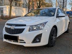 Weiß Gebraucht 2013 Chevrolet Cruze LT Limousine | 7.000 € (Teuer)