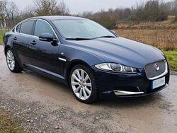Blau Gebraucht 2014 Jaguar XF Limousine | 12.100 € (Fairer Preis)