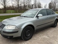 Grün Gebraucht 2004 VW Passat Limousine | 4.990 €