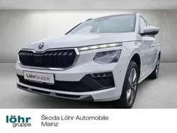 Moonweiss metallic Gebraucht 2024 Skoda Kamiq Selection SUV | 29.750 € (Etwas zu teuer)