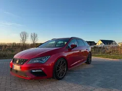 Rot Gebraucht 2017 Seat Leon ST FR Kombi | 11.000 € (Fairer Preis)