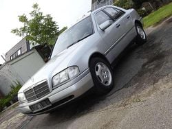 Silber Gebraucht 1997 Mercedes C180 Elegance Limousine | 3.999 € (Fairer Preis)