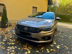 Gold Gebraucht 2016 Fiat Tipo Lounge Limousine | 9.300 € (Fairer Preis)