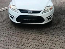 Weiß Gebraucht 2011 Ford Mondeo Kombi | 2.300 €
