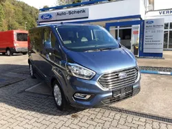 Chromablau metallic Gebraucht 2023 Ford Tourneo Custom Titanium Van / Kleinbus | 40.990 € (Guter Preis)