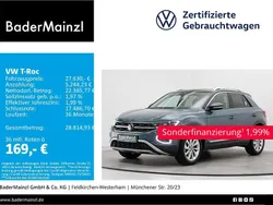 Petroleum blue metallic/schwarz (metallic) Gebraucht 2024 VW T-Roc Style SUV | 27.630 € (Guter Preis)