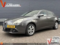 Grau Gebraucht 2011 Alfa Romeo Giulietta Distinctive Kleinwagen | 3.650 € (Fairer Preis)