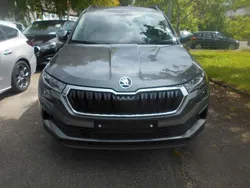 Graphitegrau metallic Neu 2025 Skoda Karoq Selection SUV | 31.900 € (Guter Preis)