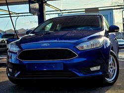 Blau Gebraucht 2015 Ford Focus Titanium Kombi | 3.990 € (Superpreis)