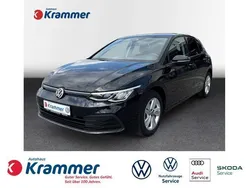 Schwarz Gebraucht 2020 VW Golf VIII Life Limousine | 17.440 € (Fairer Preis)