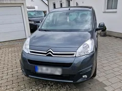 Grau Gebraucht 2016 Citroën Berlingo Van / Kleinbus | 10.500 €