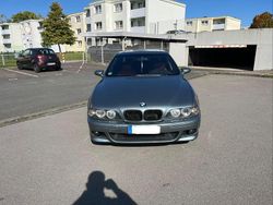 Grün Gebraucht 2001 BMW 525 M Sport Limousine | 13.500 €