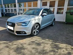 Silber Gebraucht 2012 Audi A1 Sportback Ambition Kleinwagen | 9.980 € (Guter Preis)