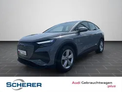 Grau Gebraucht 2022 Audi Q4 Sportback e-tron Advanced SUV | 26.900 € (Guter Preis)