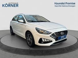 Weiss Gebraucht 2021 Hyundai i30 Trend Kombi | 18.960 € (Guter Preis)
