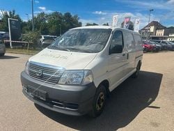 Arktisweiß Gebraucht 2011 Toyota HiAce Van | 8.500 € (Fairer Preis)