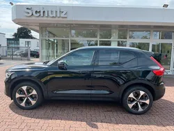 Onyx black metallic Gebraucht 2024 Volvo XC40 Core SUV | 35.850 € (Fairer Preis)