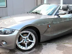 Grau Gebraucht 2004 BMW Z4 Cabrio | 6.700 € (Fairer Preis)
