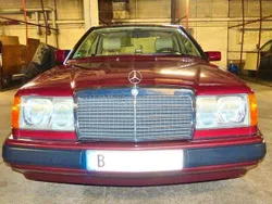Rot Gebraucht 1990 Mercedes 230 Coupé | 15.500 €
