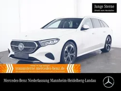 Weiß Gebraucht 2024 Mercedes E300 Avantgarde Limousine | 50.990 €