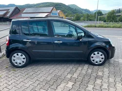 Schwarz Gebraucht 2006 Renault Modus Dynamique Van / Kleinbus | 4.850 € (Teuer)