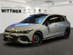 Grau Gebraucht 2024 VW Golf VIII GTI Clubsport Limousine | 44.990 €
