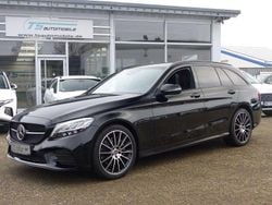 Schwarz schwarz unilack Gebraucht 2021 Mercedes C300 Edition Kombi | 26.490 € (Superpreis)
