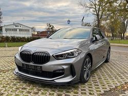 Grau Gebraucht 2022 BMW 118 M Sport Kleinwagen | 24.800 € (Fairer Preis)
