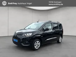 Graphitschwarz Gebraucht 2023 Toyota Proace Verso City Kombi | 24.430 € (Guter Preis)