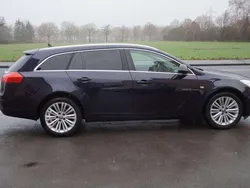 Violett Gebraucht 2012 Opel Insignia Eco Kombi | 6.750 € (Etwas zu teuer)