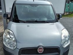 Grau Gebraucht 2012 Fiat Doblò Van / Kleinbus | 6.400 € (Etwas zu teuer)