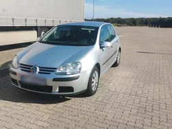 Silber Gebraucht 2004 VW Golf V Kleinwagen | 3.500 € (Etwas zu teuer)