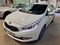 Weiß Gebraucht 2013 Kia Ceed Sportswagon 2 Kombi | 11.490 € (Fairer Preis)