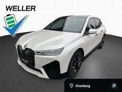 Weiß Gebraucht 2023 BMW iX Sport Line SUV | 50.490 € (Fairer Preis)