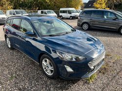 Blau Gebraucht 2021 Ford Focus Cool & Connect Kombi | 8.900 € (Etwas zu teuer)