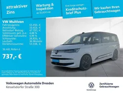 Candyweiß/deep black perleffe Gebraucht 2024 VW T7 Life Van | 63.450 €