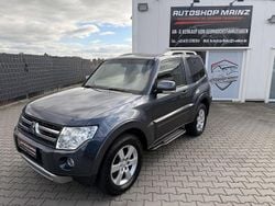 Grau Gebraucht 2007 Mitsubishi Pajero SUV | 14.999 € (Teuer)