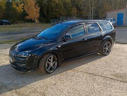 Schwarz Gebraucht 2006 Ford Focus Kombi | 2.500 € (Teuer)