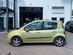 Grün Gebraucht 2005 Renault Modus Privilege Van / Kleinbus | 495 € (Superpreis)