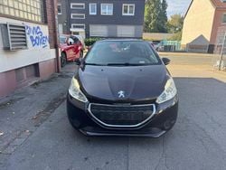 Schwarz Gebraucht 2012 Peugeot 208 Active Kleinwagen | 3.999 € (Fairer Preis)