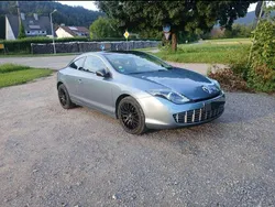 Grau Gebraucht 2013 Renault Laguna Coupé Coupé | 6.800 €