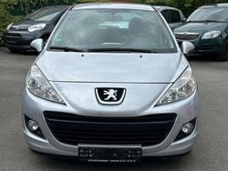 Grau Gebraucht 2011 Peugeot 207 Tendance Limousine | 2.498 € (Guter Preis)