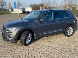 Grau Gebraucht 2019 VW Tiguan Highline SUV | 19.999 € (Guter Preis)