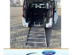 Weiß Gebraucht 2016 Ford Grand Tourneo Connect Titanium Van / Kleinbus | 24.890 €